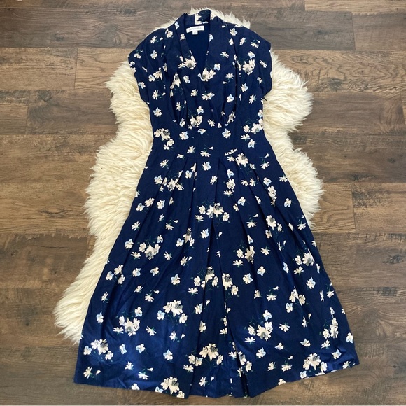 Emily and Fin Flora Freesia Retro 40’s Dress Sz UK 8 US 4 XS Navy Floral - Picture 5 of 14